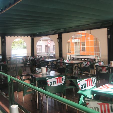 Hostal Restaurante La Trucha Benavente Exteriör bild