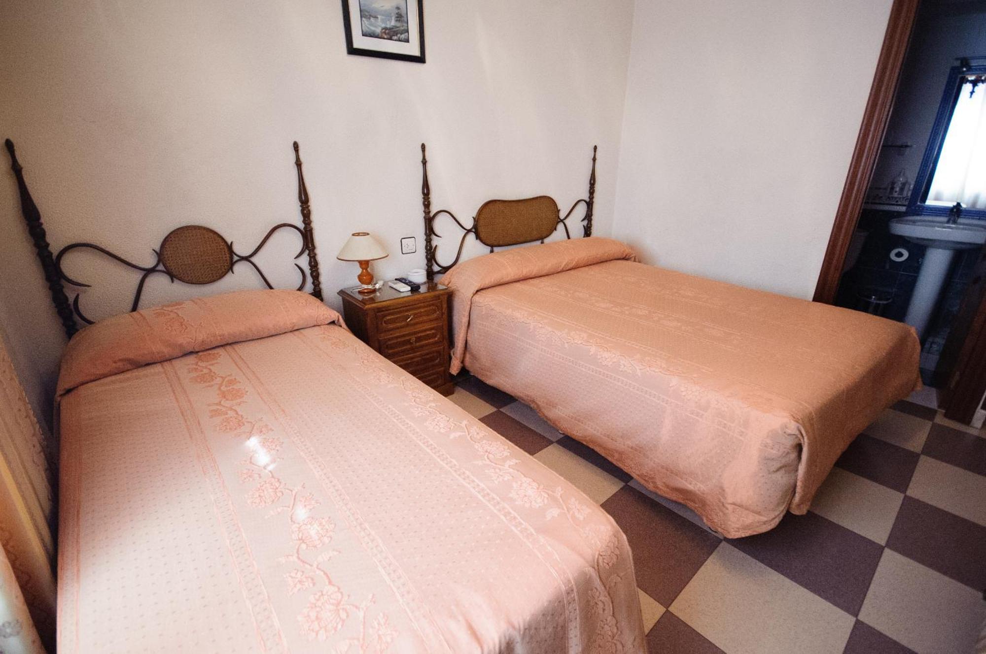Hostal Restaurante La Trucha Benavente Rum bild